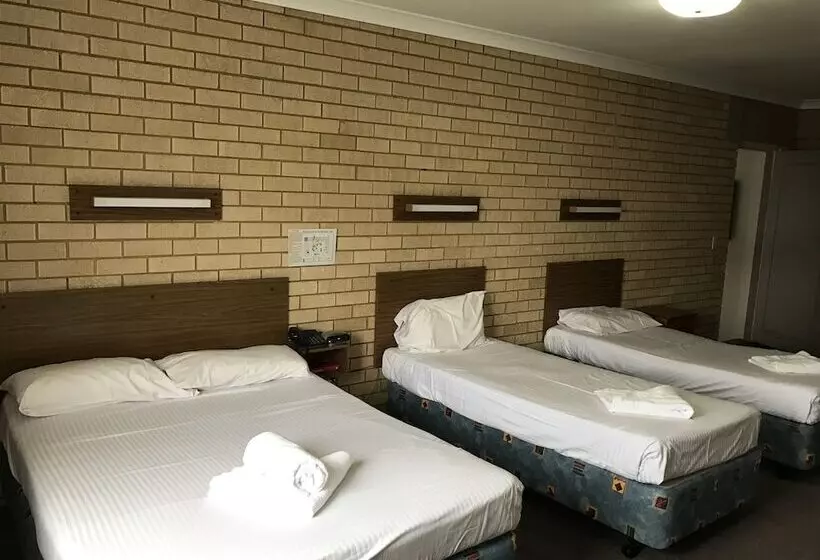 فندق على الطريق The Cubana Ballina