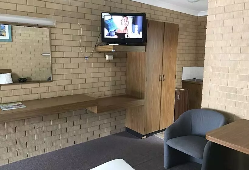 فندق على الطريق The Cubana Ballina