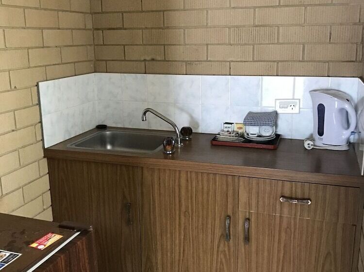 מוטל The Cubana Ballina