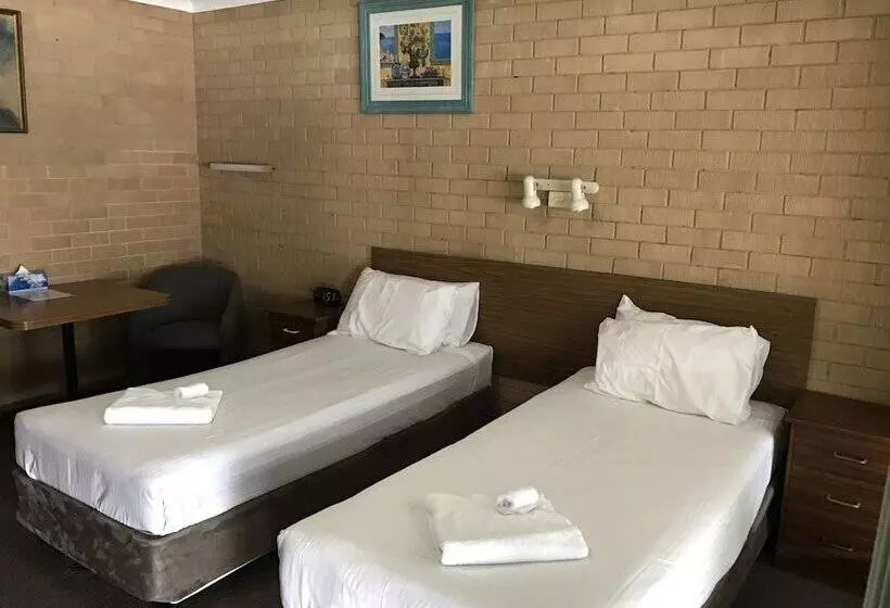 فندق على الطريق The Cubana Ballina