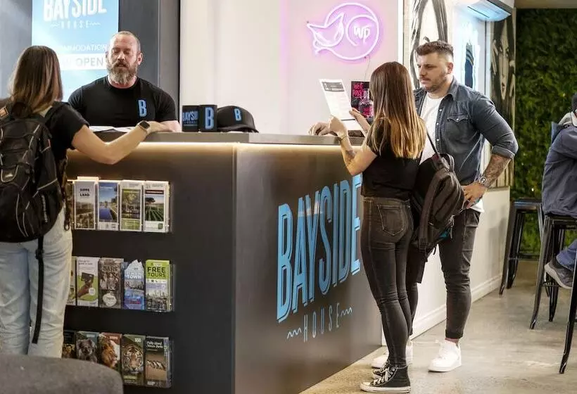 هاستل Bayside House