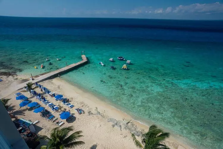 Cozumel Penthouse Condo Las Brisas 702