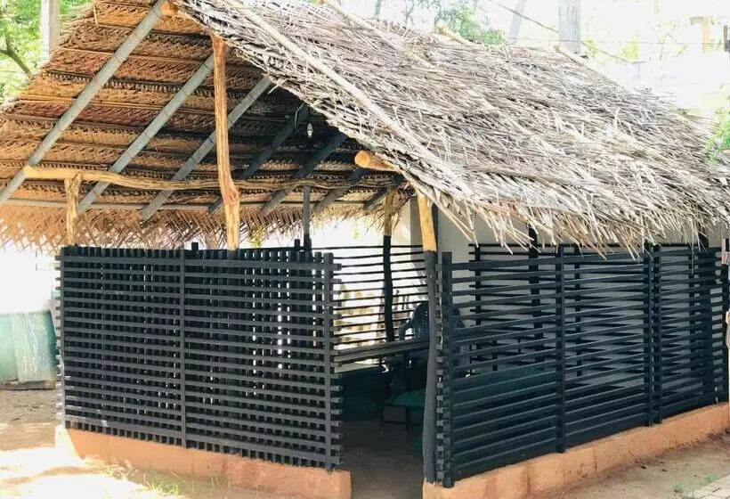 ホテル Ganthera Kataragama