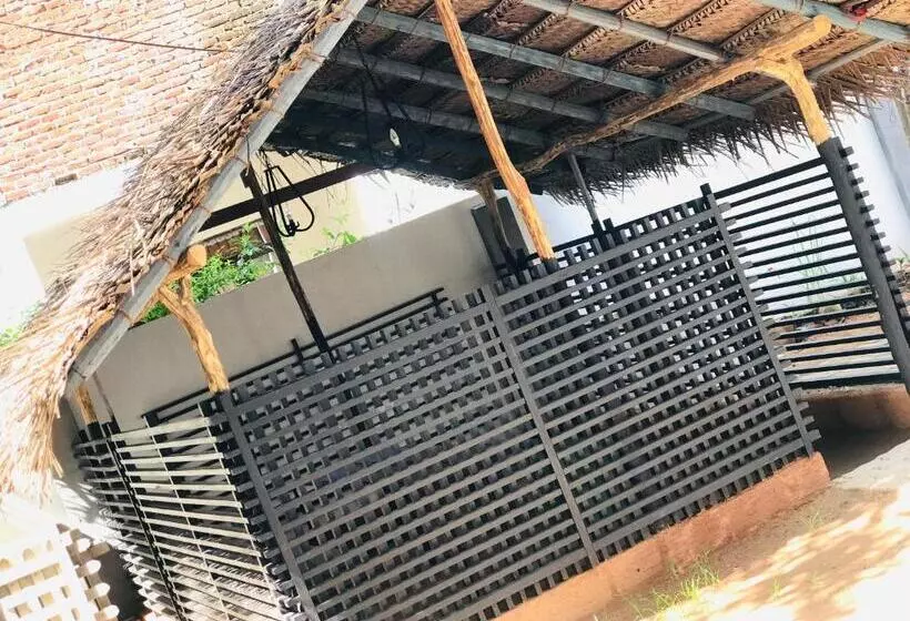ホテル Ganthera Kataragama