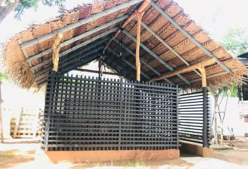 ホテル Ganthera Kataragama