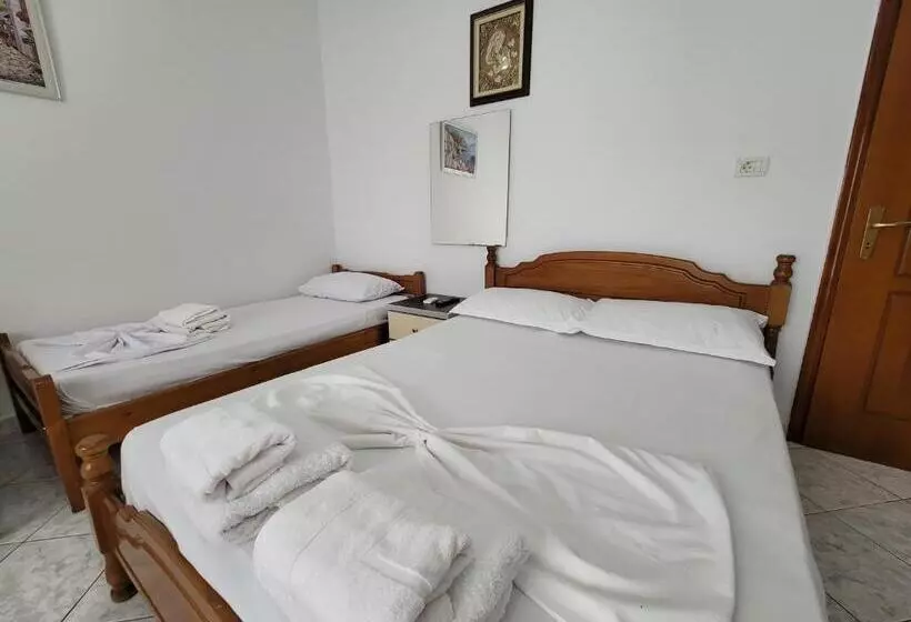 ペンション Guesthouse Shpetim