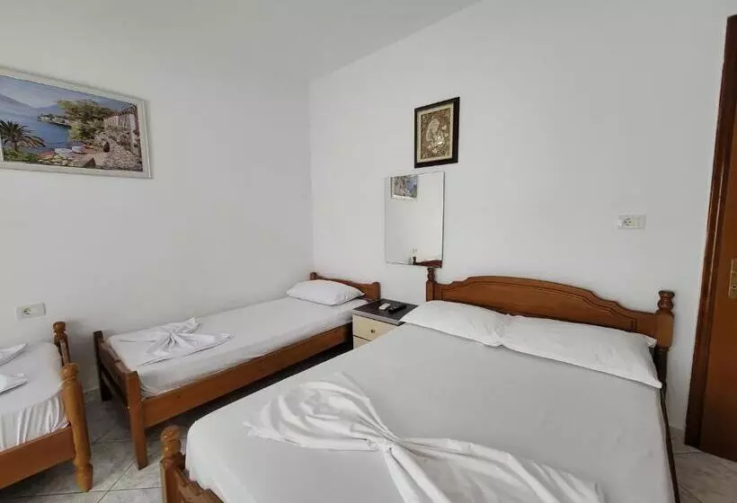 ペンション Guesthouse Shpetim