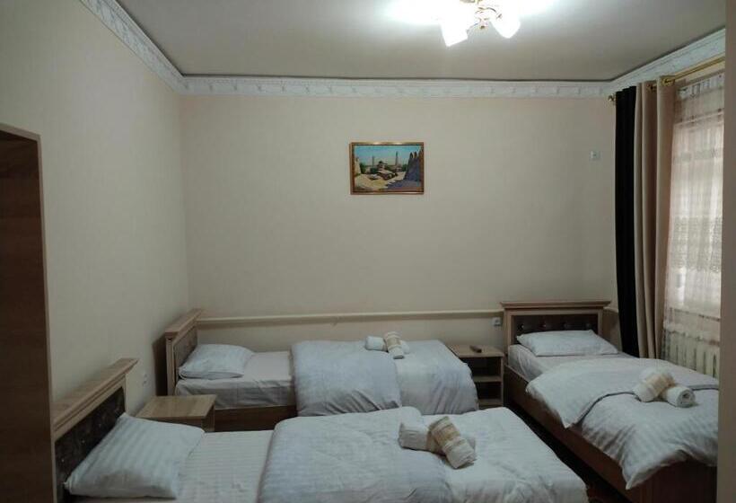 بنسيون Sulton Sayyor