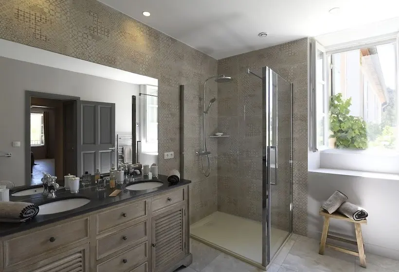 ベッドアンドブレックファースト Domaine Perréal Chambres D Hôtes