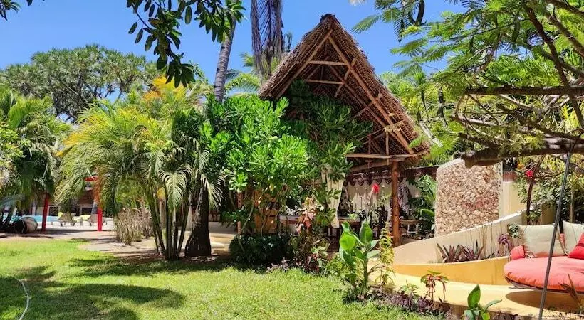 تختخواب و صبحانه Lions  Luxury Eco Resort & Spa