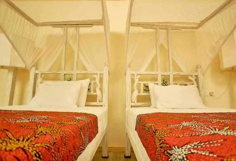 تختخواب و صبحانه Lions  Luxury Eco Resort & Spa