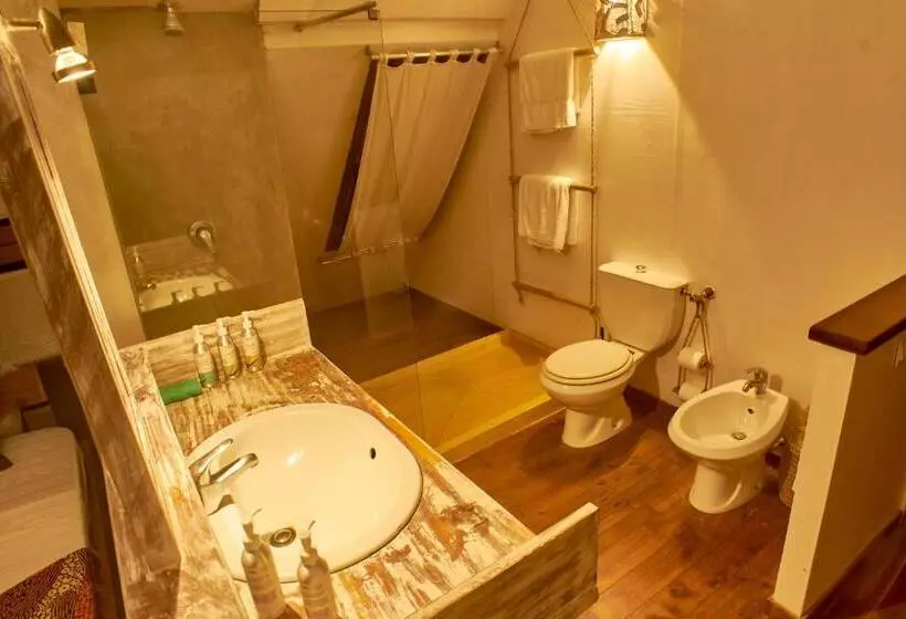 تختخواب و صبحانه Lions  Luxury Eco Resort & Spa