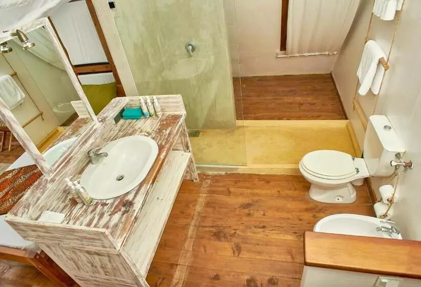 تختخواب و صبحانه Lions  Luxury Eco Resort & Spa