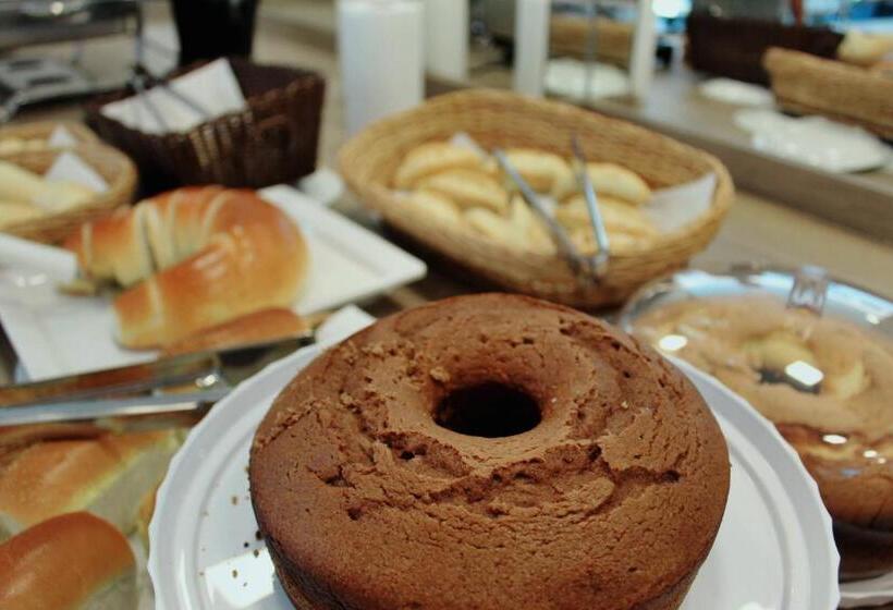 בית מלון כפרי Good Stone Curvelo