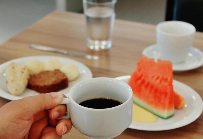 בית מלון כפרי Good Stone Curvelo