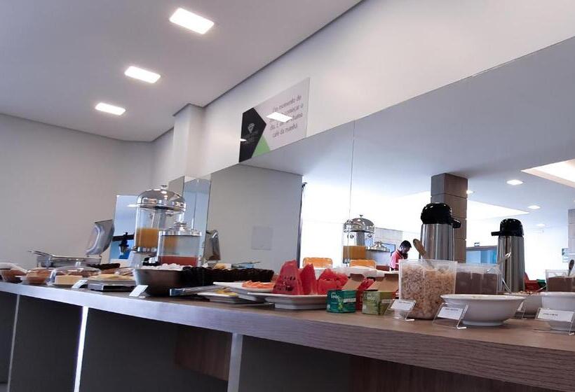 בית מלון כפרי Good Stone Curvelo