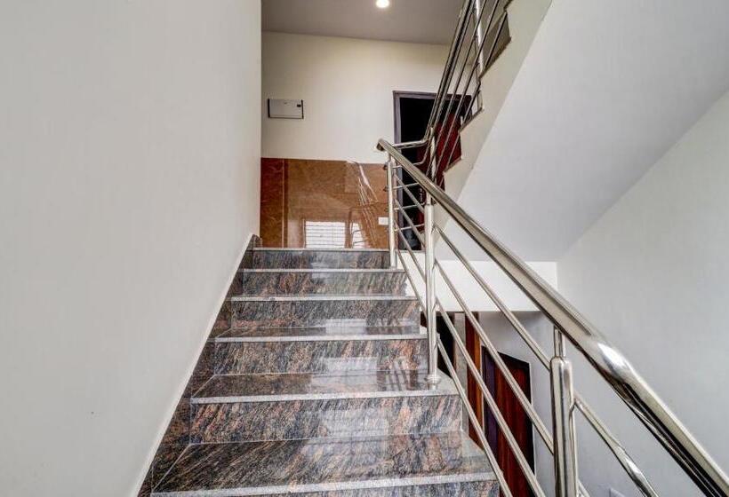 Hotel Itsy By Treebo Golden Grand Inn