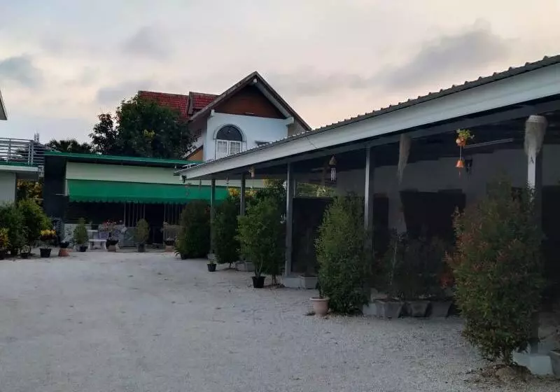 هتل Moo Yim Resort