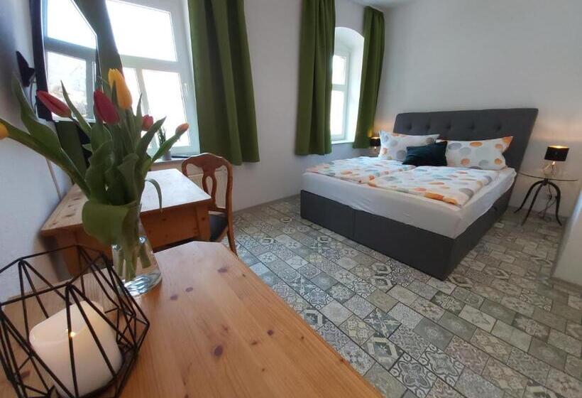 Pension Zur Eiche Gmbh