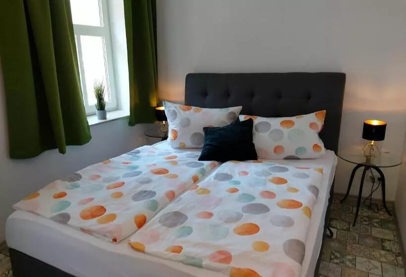 Pension Zur Eiche Gmbh