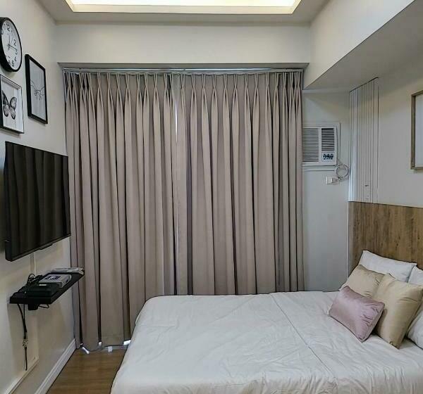 Sherisse Condo @ The Loop With Wifi,cable And Hot & Cold Shower