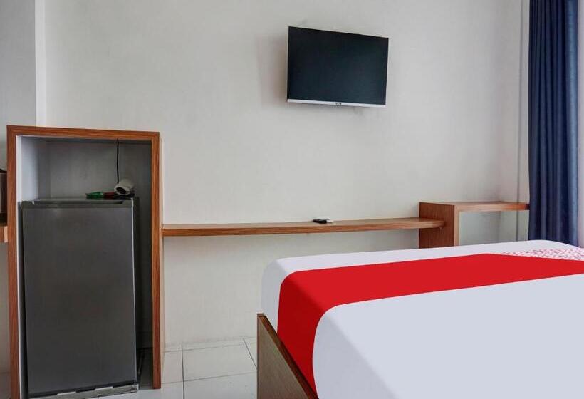 Hotel Oyo 91045 Tower Mahakam By Toha Room