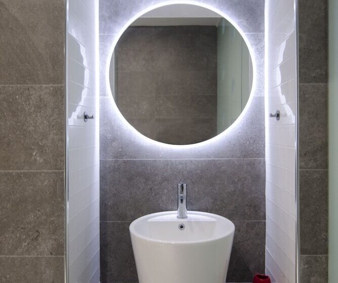 هتل Senglea Suites