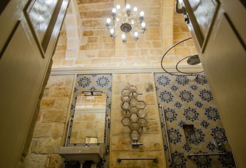 هتل Senglea Suites
