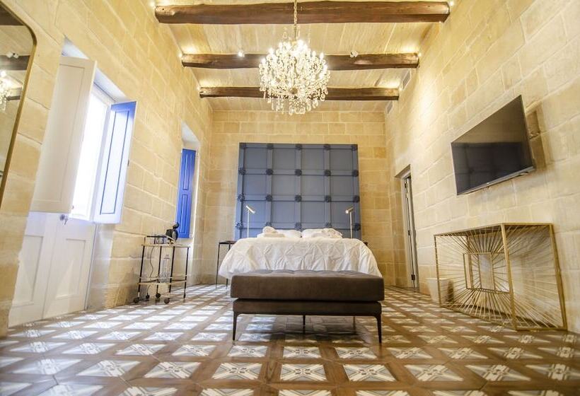 هتل Senglea Suites