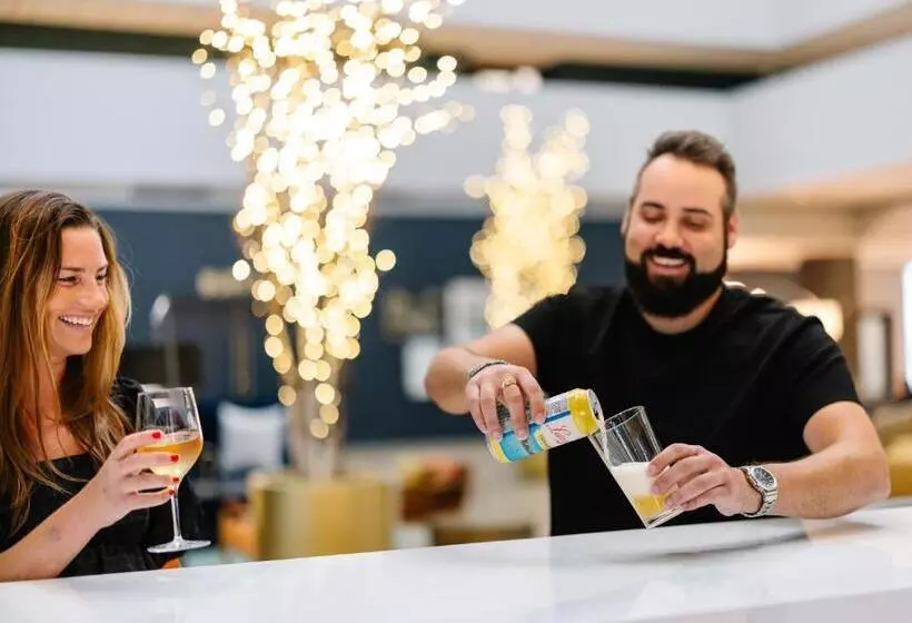 هتل Voco Chicago Downtown, An Ihg