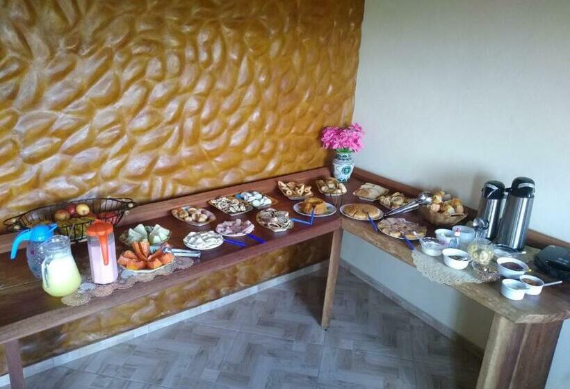 Pensão Chalé Nativo R Do Céu Nº 106