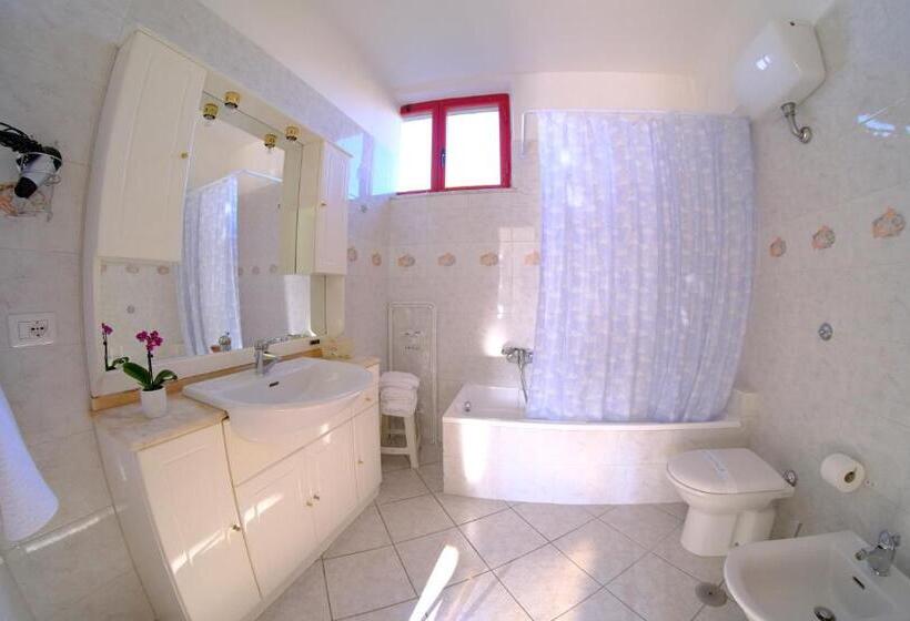 A Casa Di Chiara Bed And Breakfast