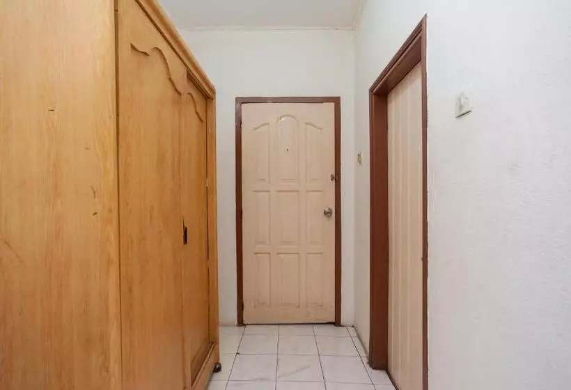 ホテル Reddoorz @ Jalan Jendral Sudirman Jambi 2