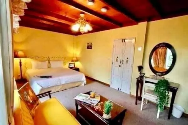 ホテル The Colored House Jomtien
