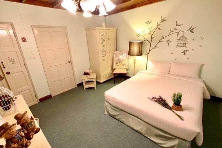 בית מלון כפרי The Colored House Jomtien