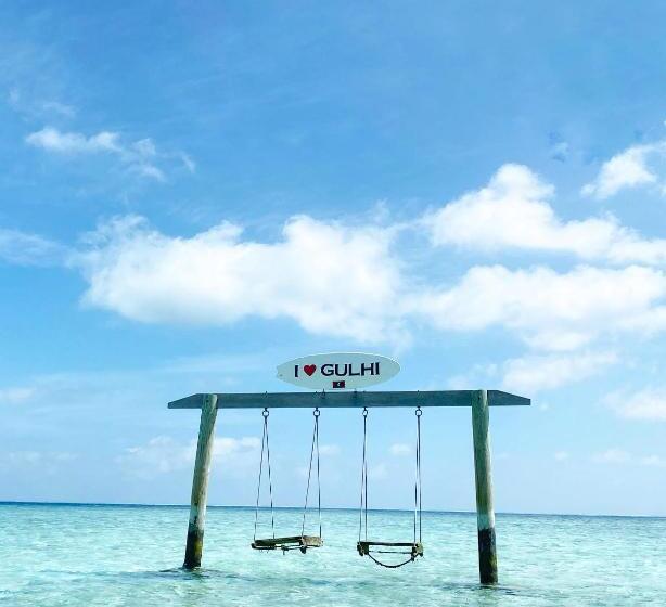 پانسیون Beach Walk Villa Maldives