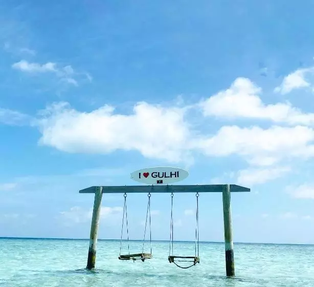 پانسیون Beach Walk Villa Maldives