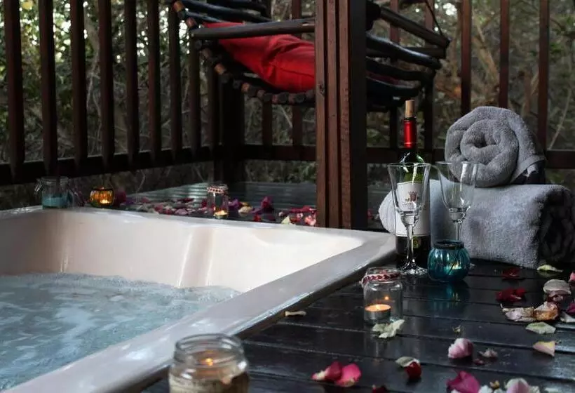 Majatalo Thulamela Couples Retreat