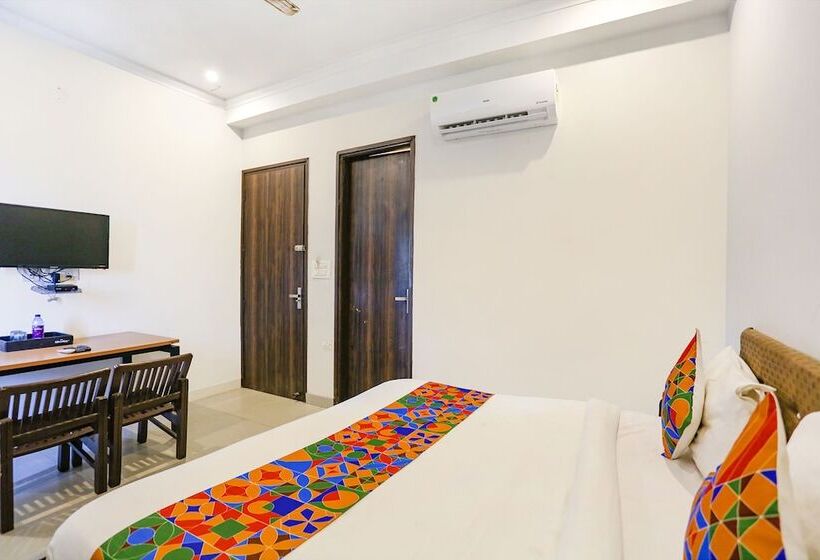 Hotelli Fabexpress Novel Suites