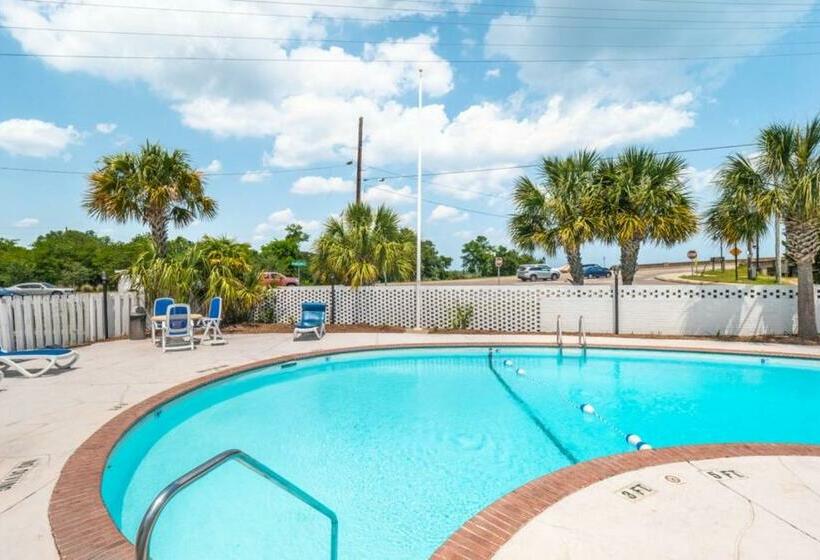 בית מלון כפרי The Waterway Pet Friendly By Carolina Retreats