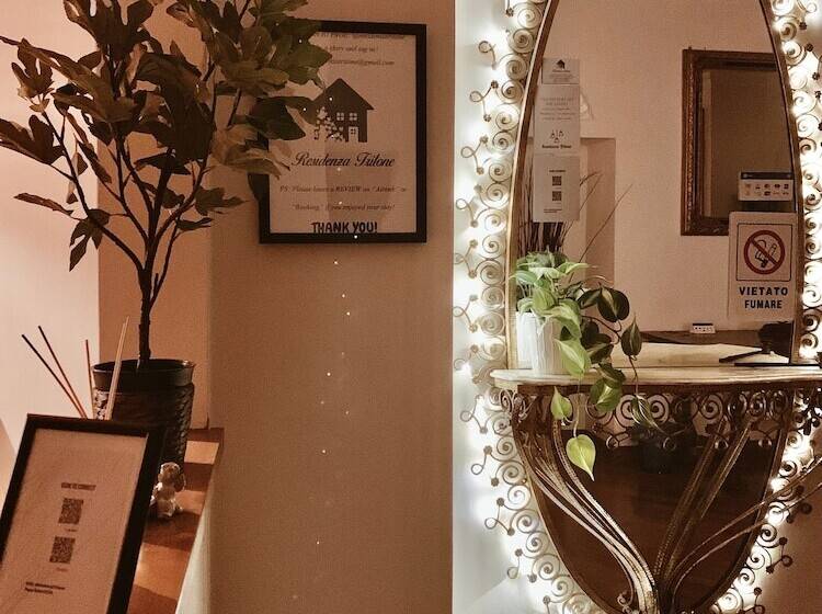 پانسیون Residenza Tritone Luxury Guest House Trevi Fountain