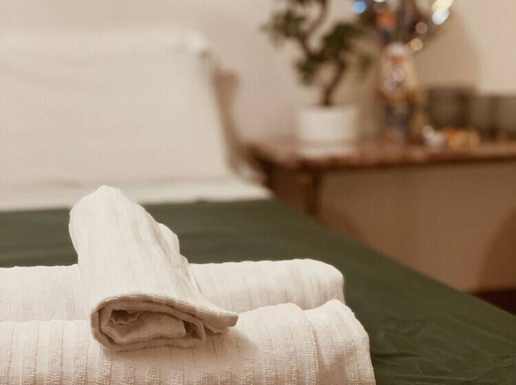 پانسیون Residenza Tritone Luxury Guest House Trevi Fountain