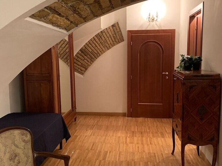 پانسیون Residenza Tritone Luxury Guest House Trevi Fountain