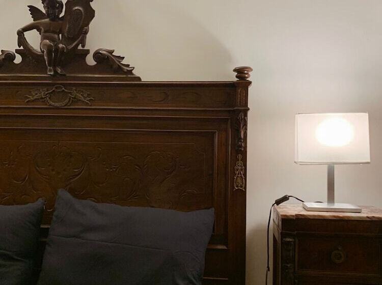 پانسیون Residenza Tritone Luxury Guest House Trevi Fountain