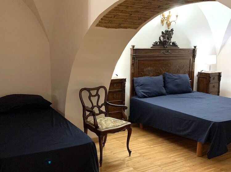 پانسیون Residenza Tritone Luxury Guest House Trevi Fountain