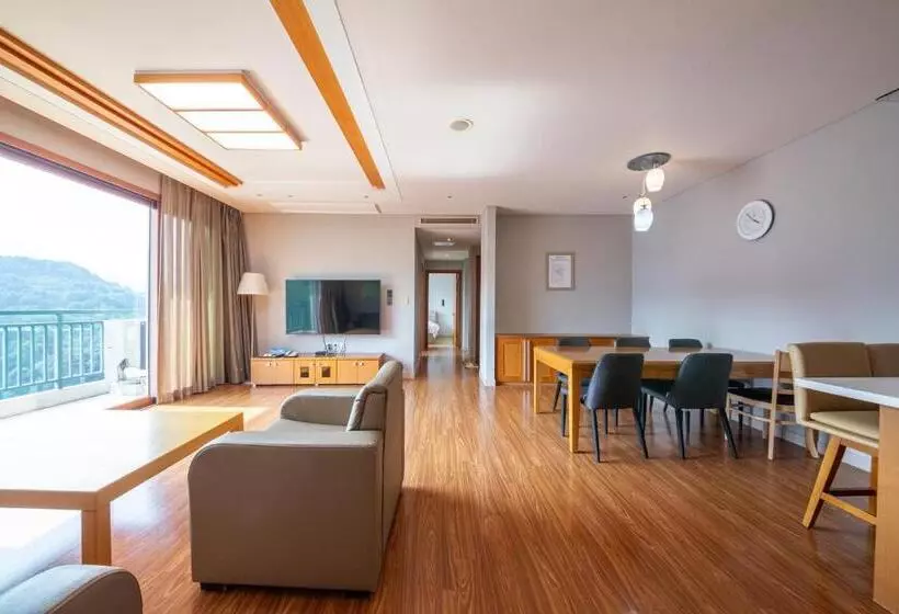 Elysian Gangchon Resort