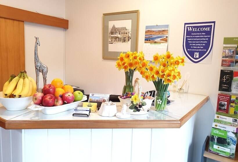 Fitzherbert Castle Motel