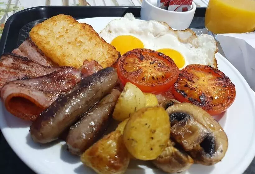 Fitzherbert Castle Motel