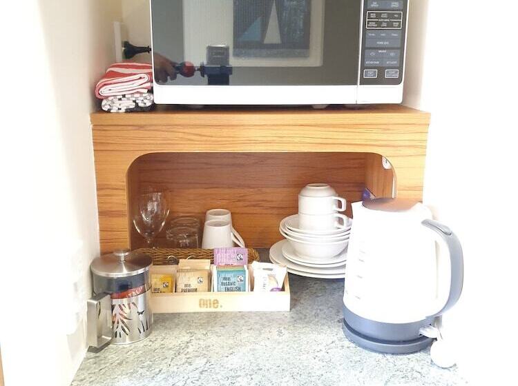 Fitzherbert Castle Motel