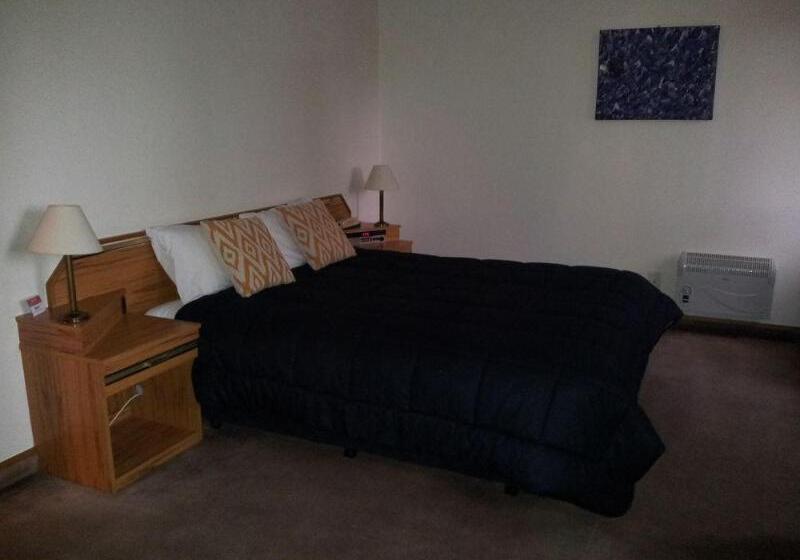 Fitzherbert Castle Motel